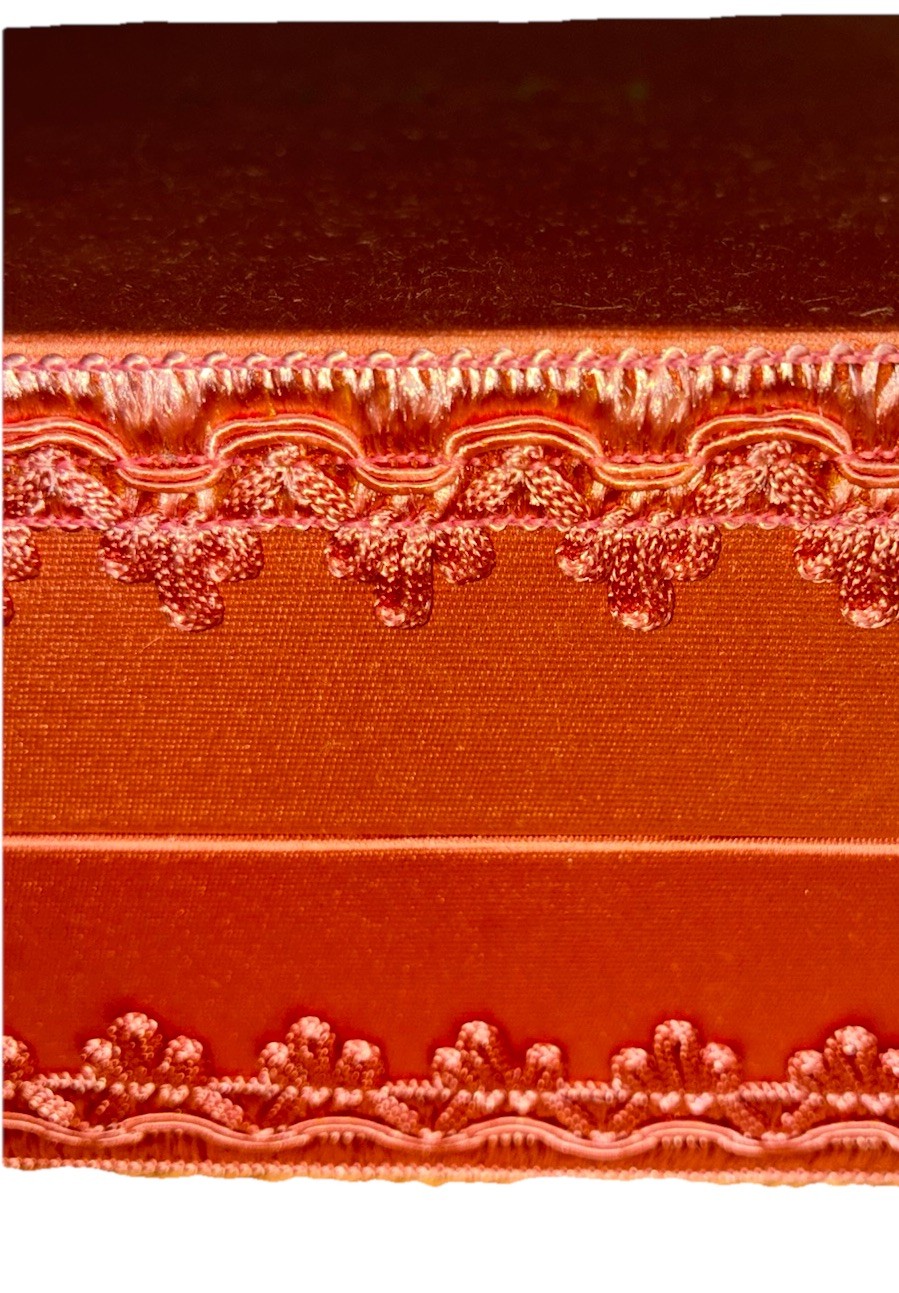 Gucci Gift Box Satin Dusty Rose Green Quilted Lining 10x10x3.5″ NEW