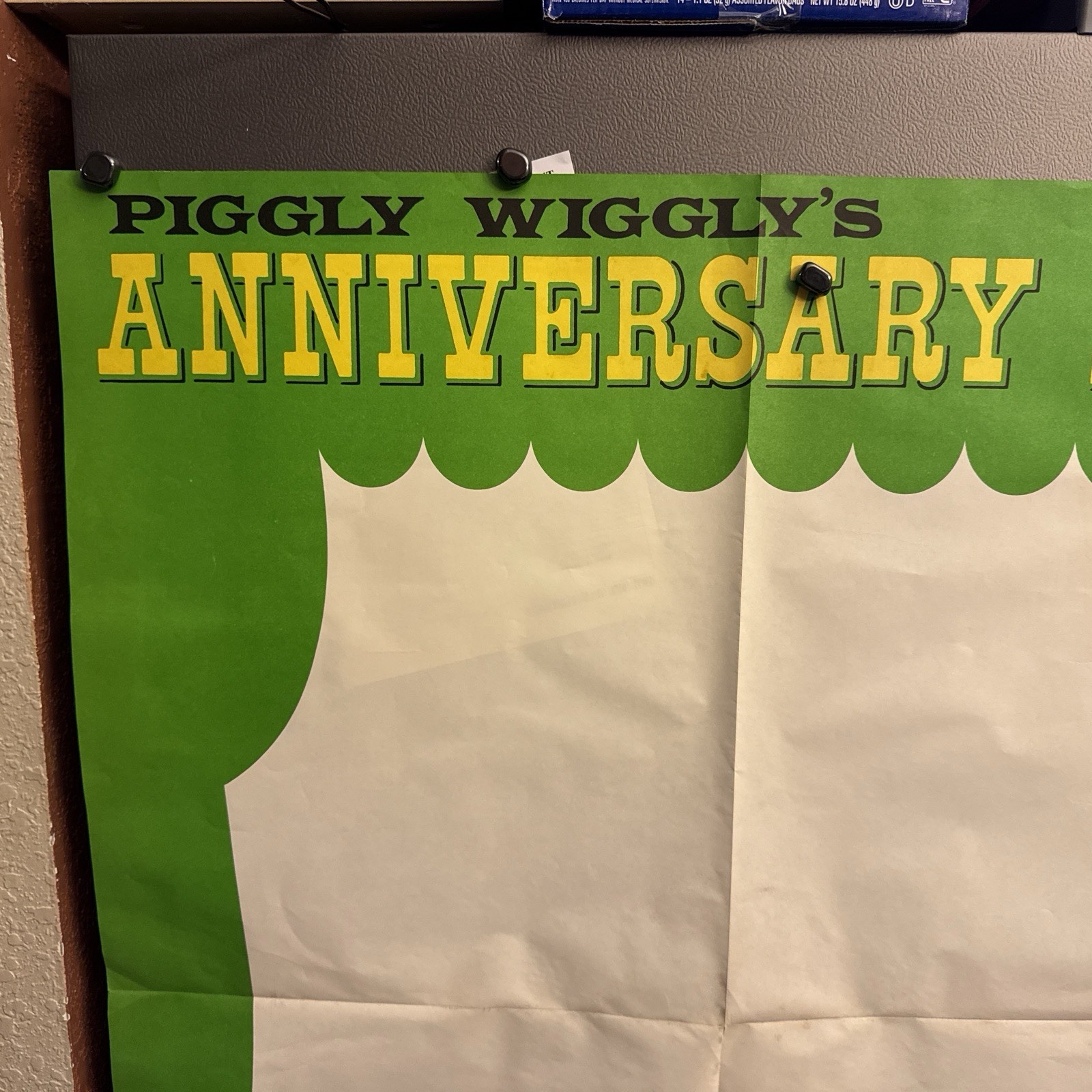 VTG PIGGLY WIGGLY GROCERY STORE PAPER SIGN BANNER 32.75” X 42”
