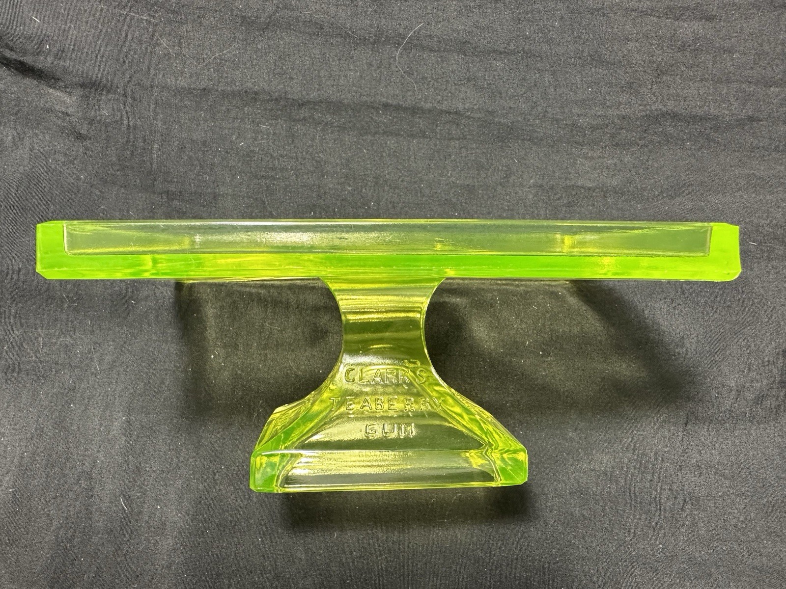 Vintage Vaseline/Uranium Clark’s Teaberry Gum Glass Display Tray w/ Original Gum