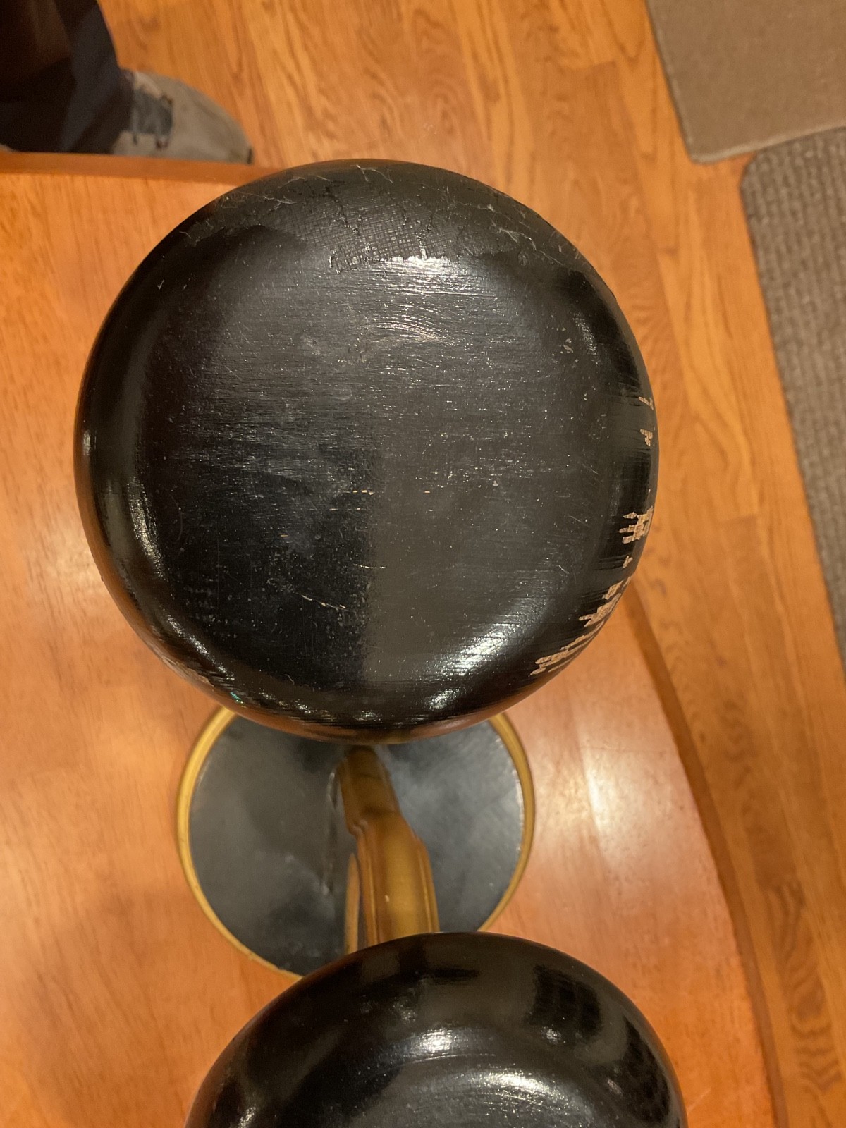 3 HOLLYWOOD REGENCY WOODEN BLACK & GOLD HAT /WIG DISPLAY STANDS – NO MONOGRAM