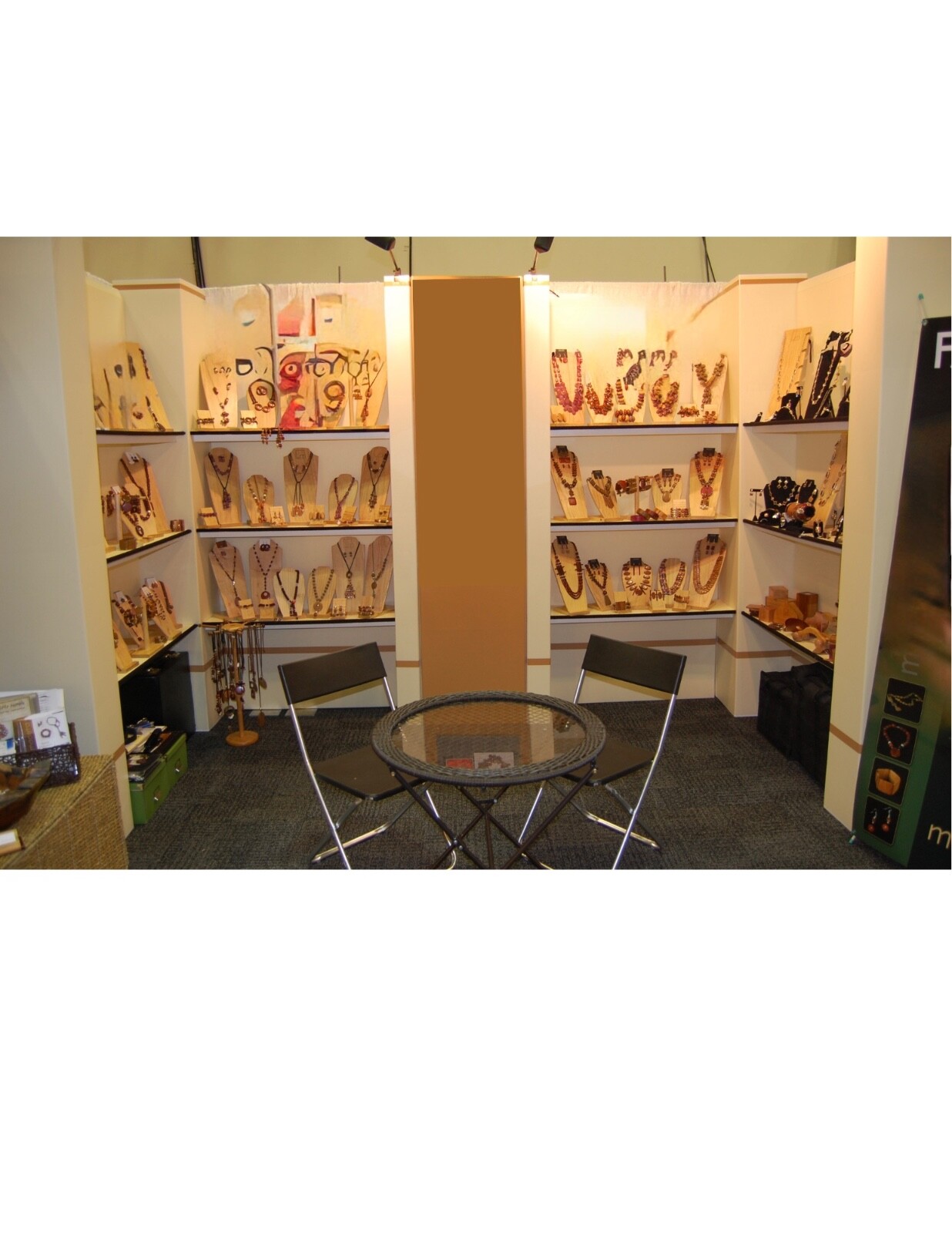 Lightweight shelving display for trade shows and exhibits