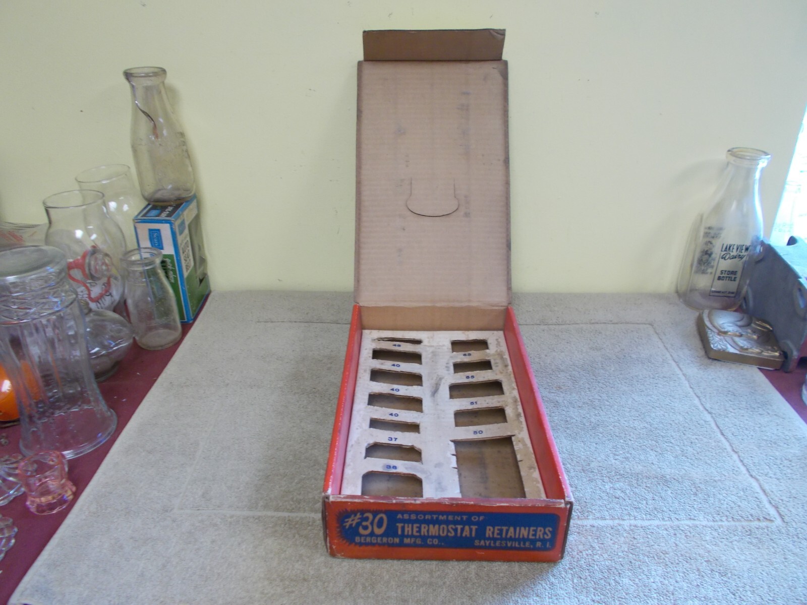 vtg~EMPTY BOX~ THERMOSTAT RETAINER AUTO PART COUNTER STORE DISPLAY GAS STATION