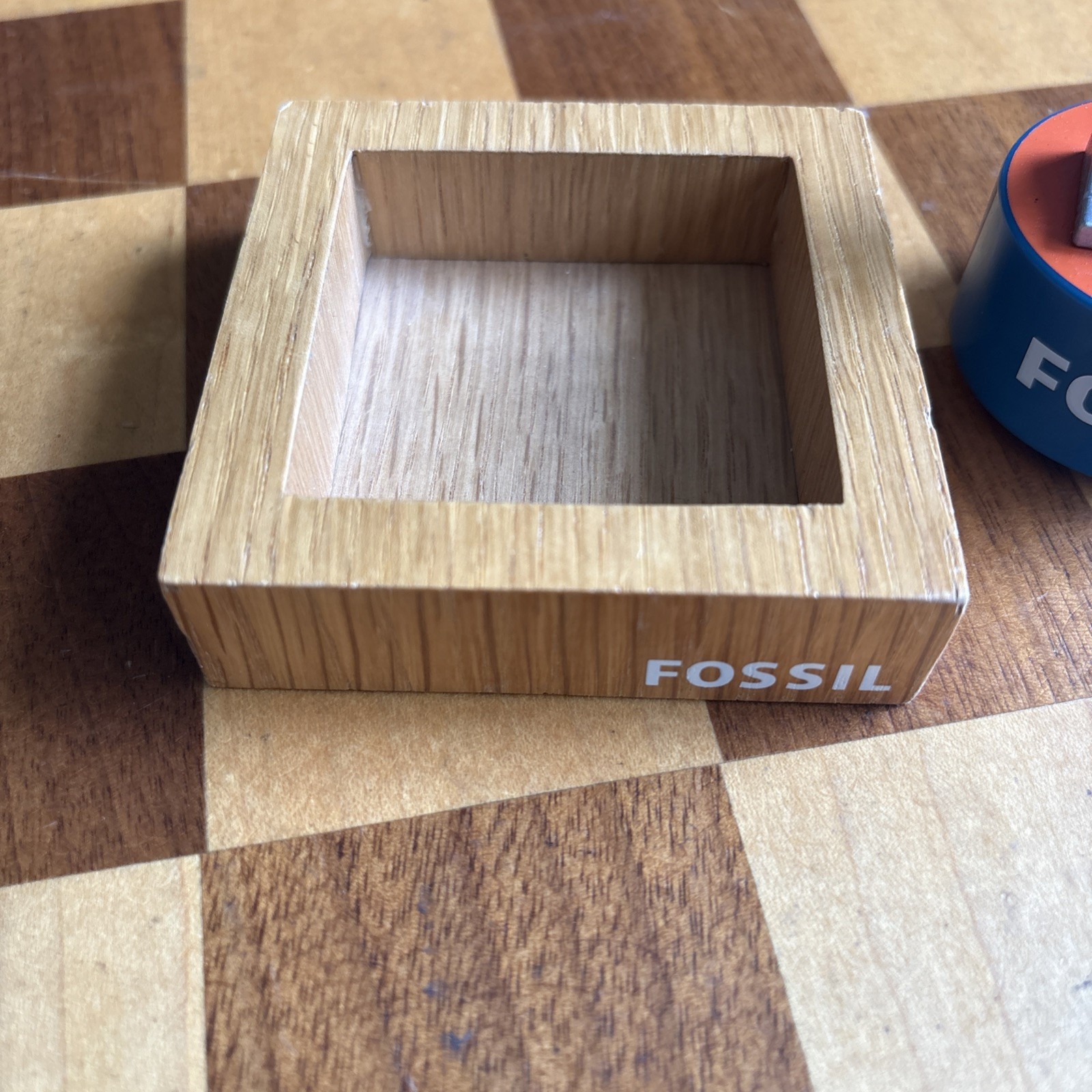 Fossil Advertising Display Logo