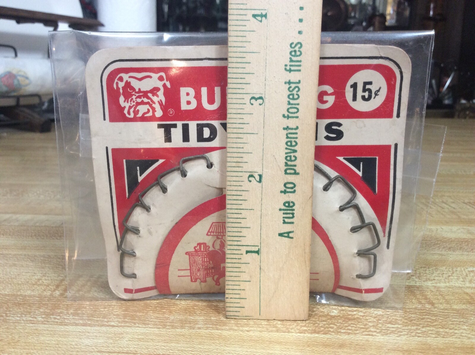 NOS,Vintage 1940’s, “BULLDOG TIDY PINS,” for motor cars/furniture.Cool graphics!