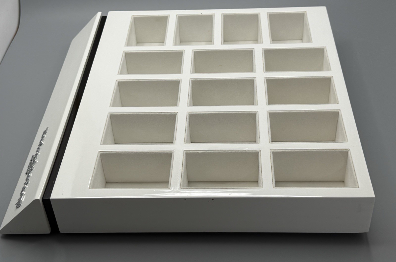 ⭕️ TECHNOMARINE GENEVE 16 WATCH DISPLAY TRAY HOLDER SHOWCASE STORE COUNTER 14×14