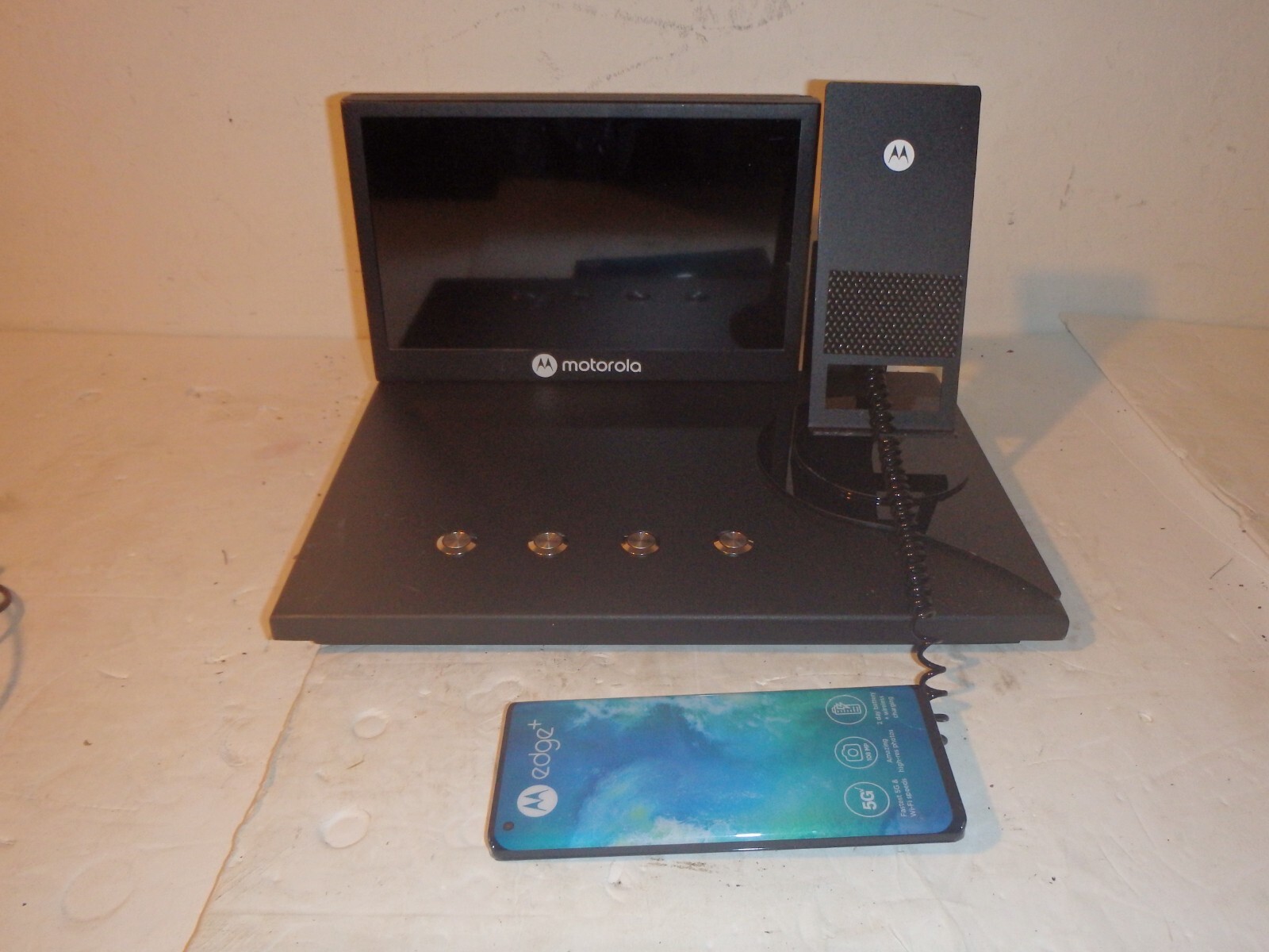 Motorola Edge + Plus Video Retail Store Display Phone Holder