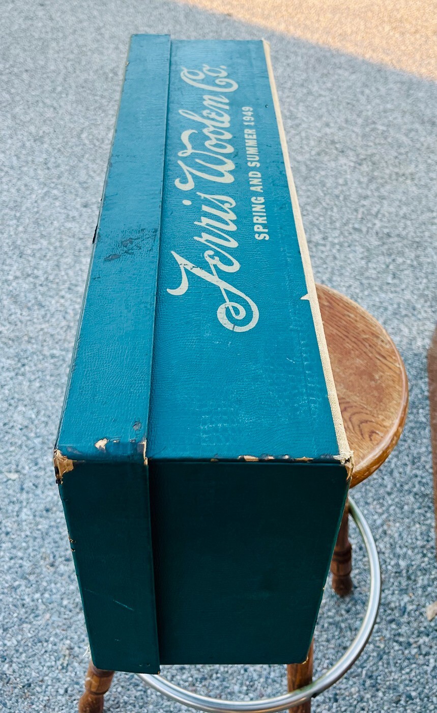Rare Collectible Vintage 1949 Fabric Advertising Box Ferris Woolen Co. 27½”