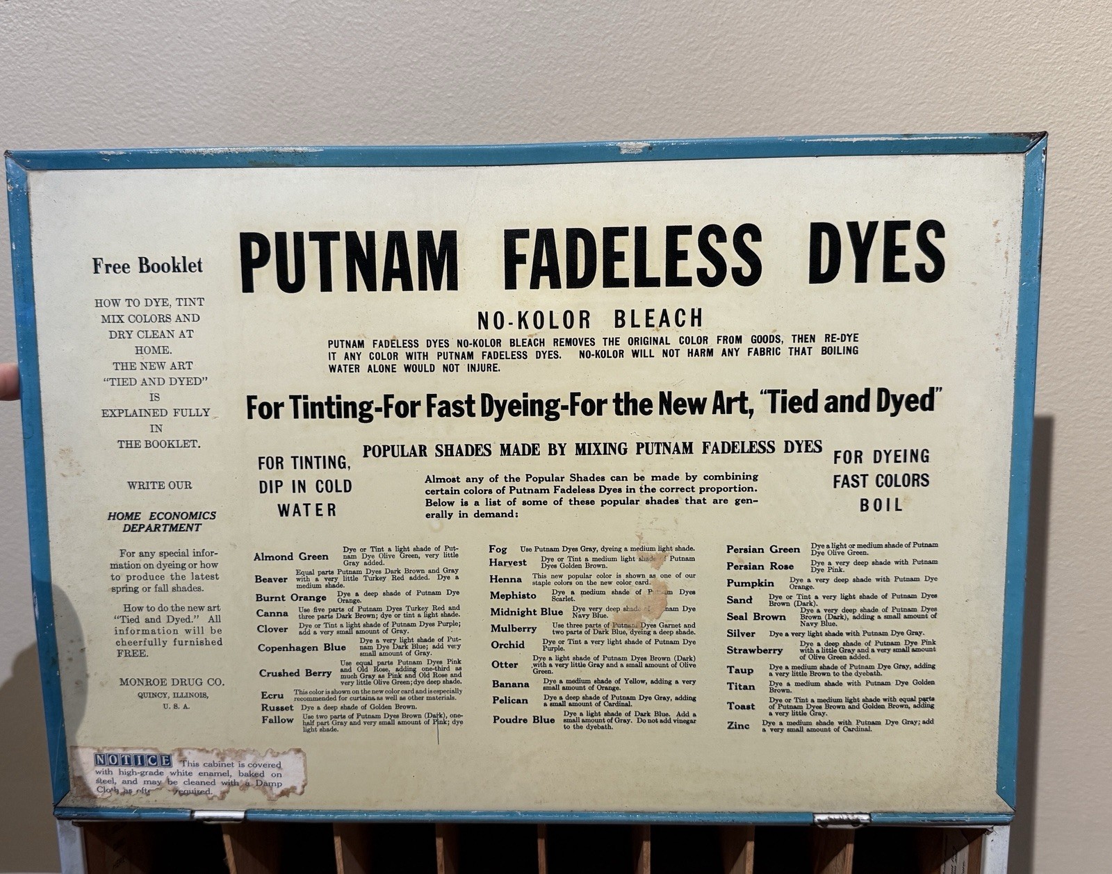 PUTNAM DYES Original Advertising Display ANTIQUE Store Metal Box Wood Dividers