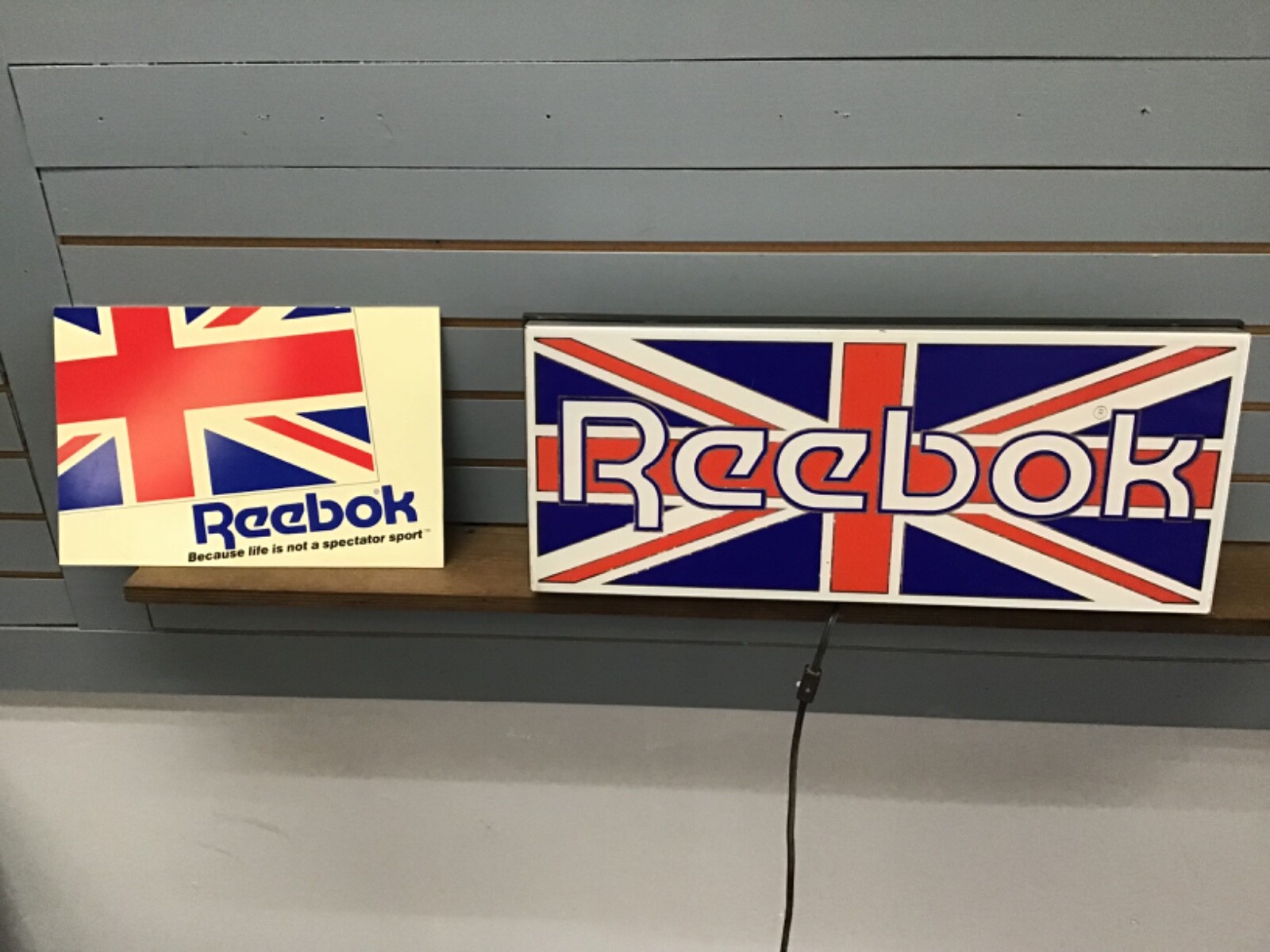 Vintage Reebok Sign package