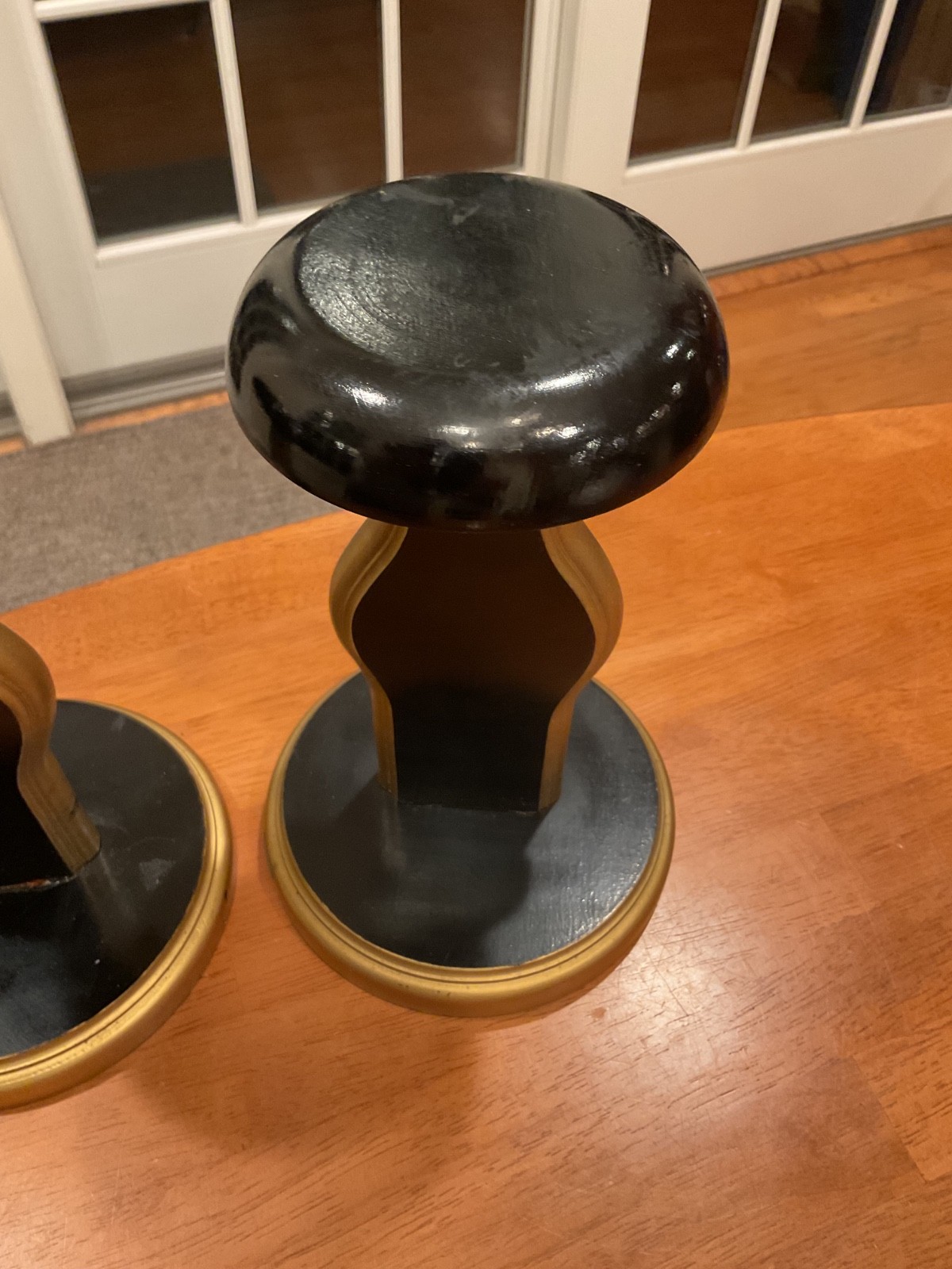 3 HOLLYWOOD REGENCY WOODEN BLACK & GOLD HAT /WIG DISPLAY STANDS – NO MONOGRAM