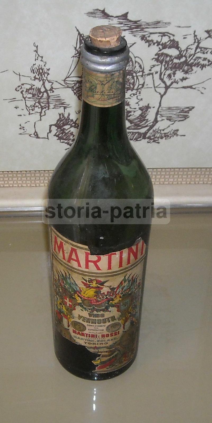 ENOLOGY_LIQUORS_WINE_VERMOUTH_MARTINI_ROSSI_TORIN_HERALDRY_SAVOY_ADVERTISING