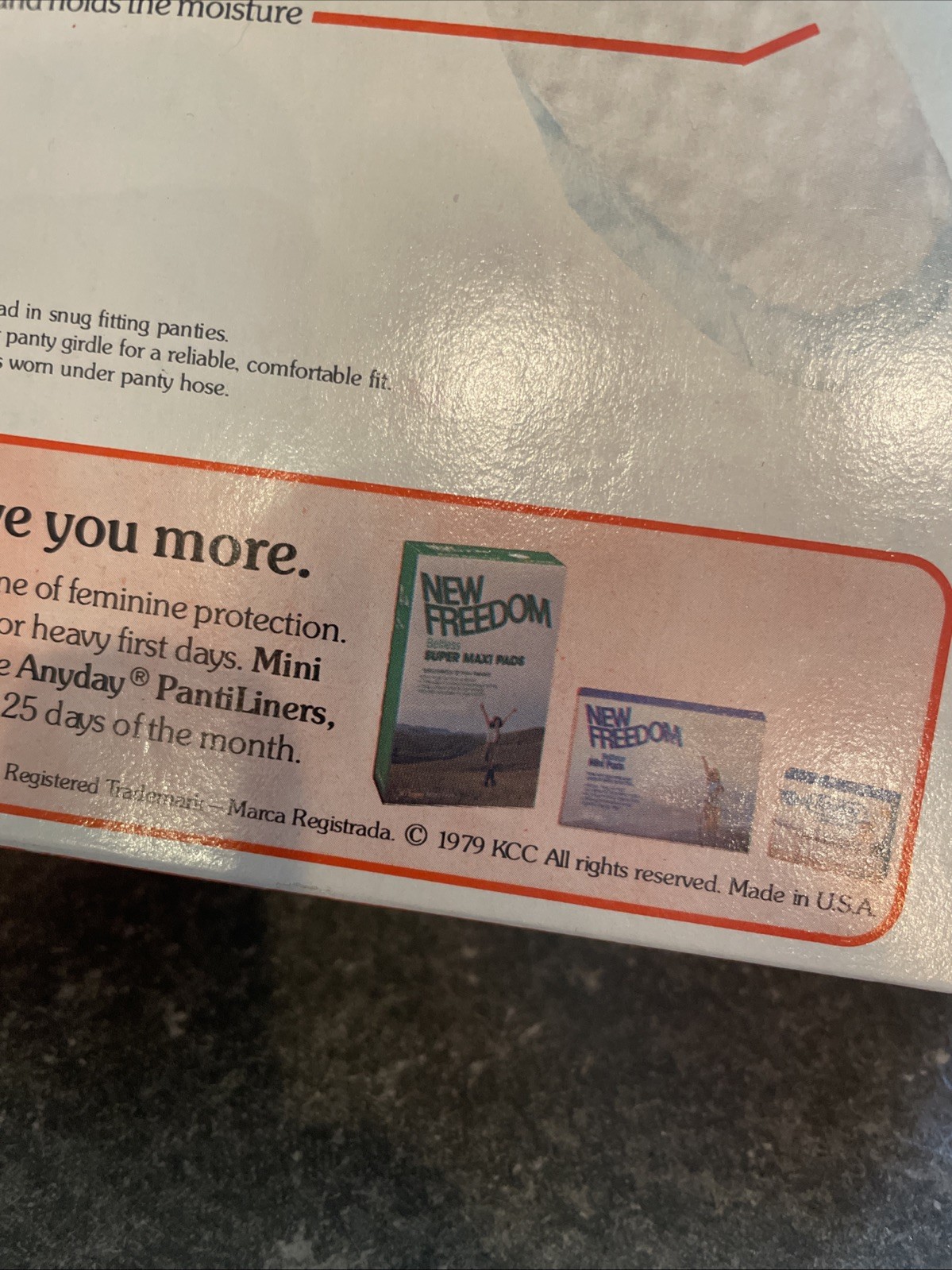 Vintage New Freedom Beltless Maxi Pads advertising Set Prop 70’s 80’s 12 Count