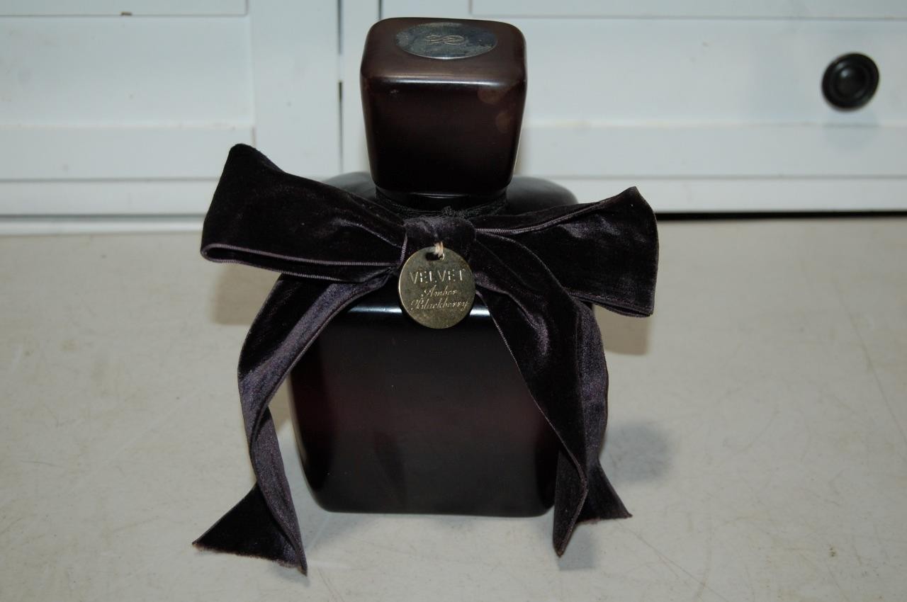 Rare Victoria’s Secret Velvet Amber Blackberry Perfume Bottle Store Prop Display