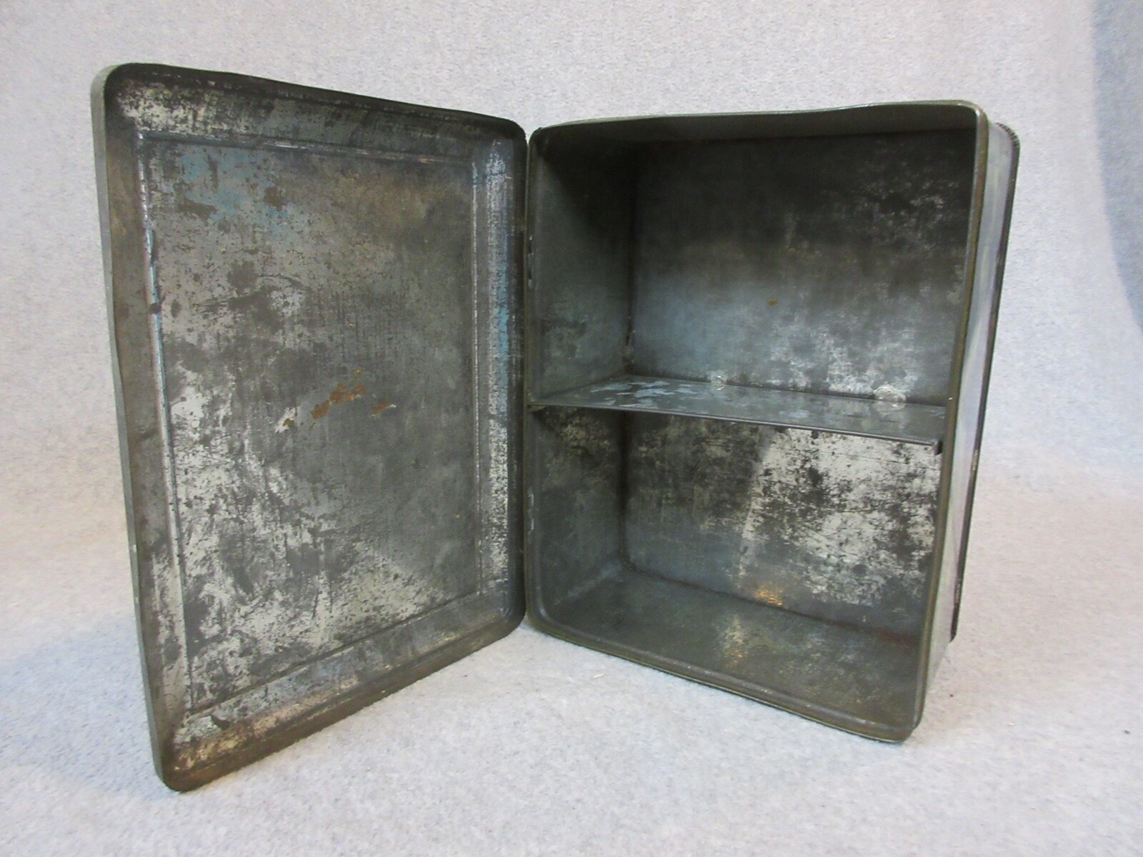 Antique SHIP on STORMY OCEAN & SAILORS Tin CaN STORE COUNTER DISPLAY No Rust