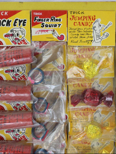 1950’s Bag O’ Tricks Original Retail Store Card Display 6 Trick Items of 6 Each