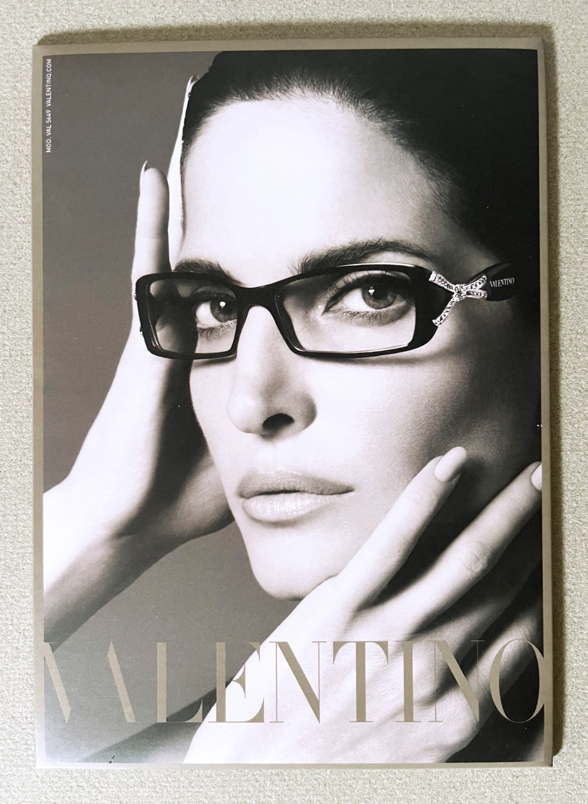 Valentino 2009 Unused NOS Store Display Counter Easel Card, 5″ x 7″, Mint