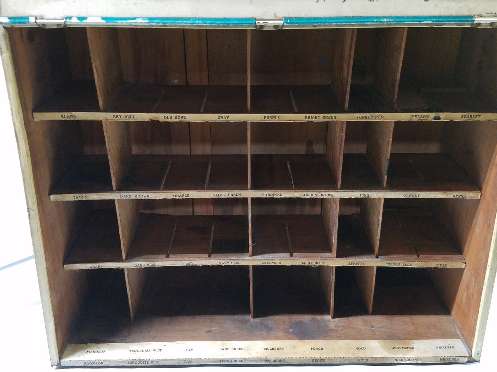 VINTAGE PUTNAM DYE & TINTS STORE METAL & WOOD DISPLAY COLORFUL CABINET!