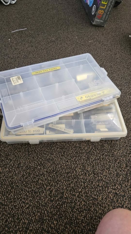 Showcase Gold and silver pricing markers tags badges, 2 boxes full