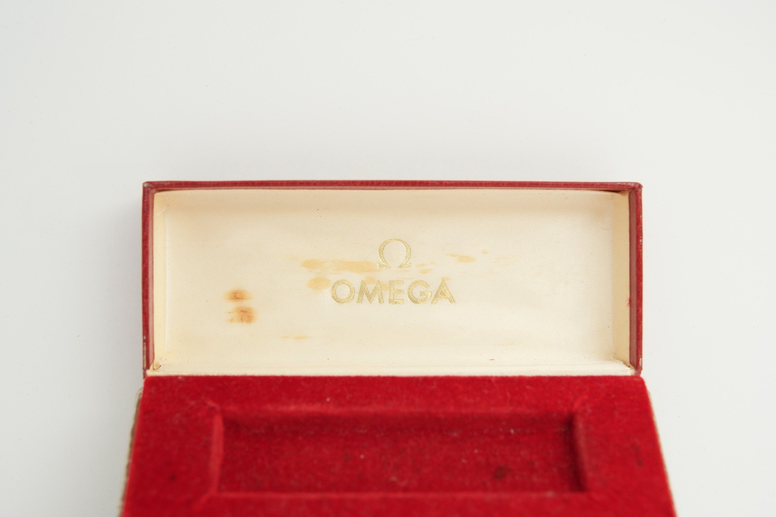 Omega vintage red Box 1960’s Good condition Seamster Constellation Geneve