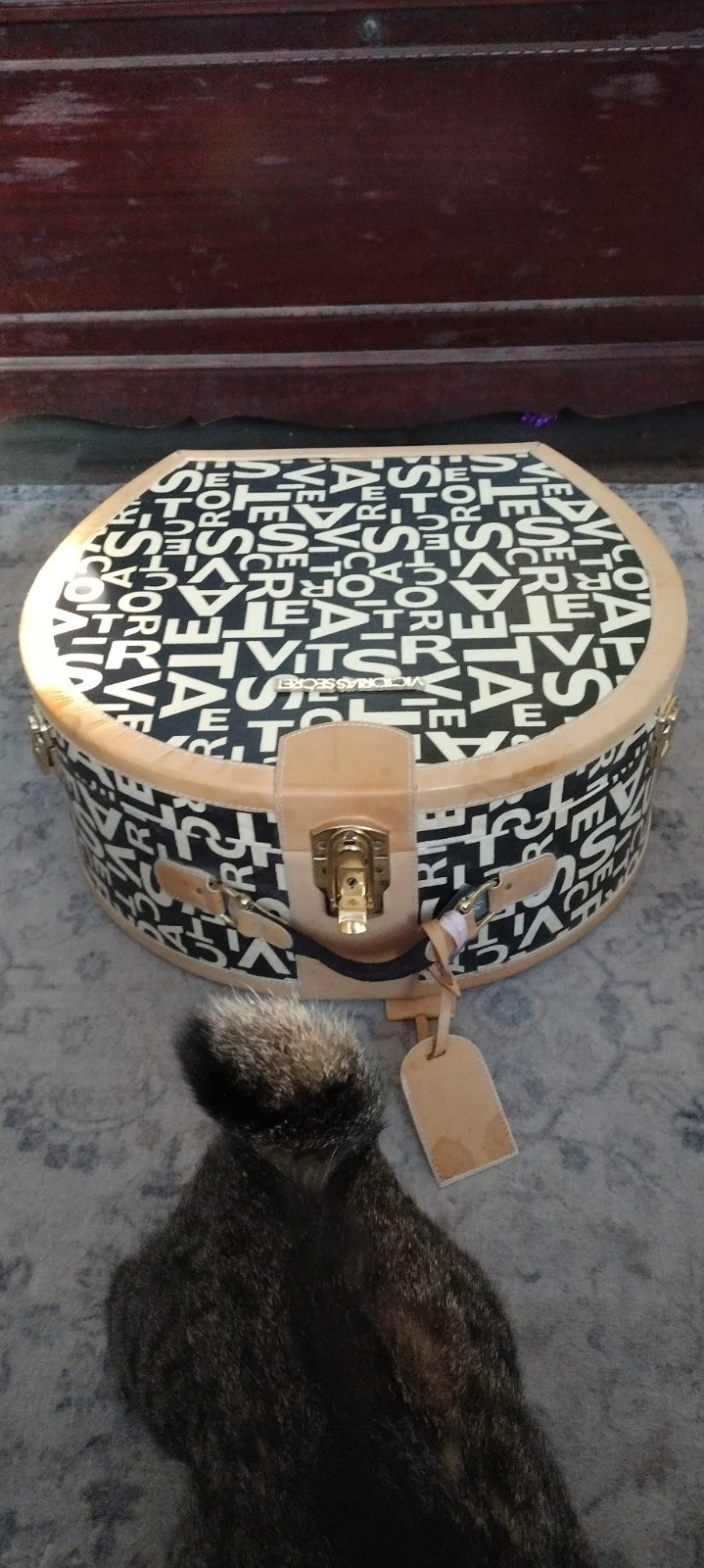 RARE VINTAGE Victoria’s Secret DISPLAY Luggage Trunk