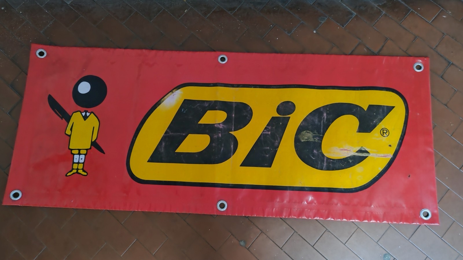 BIC billboard advertising sign modern design no ice cream!