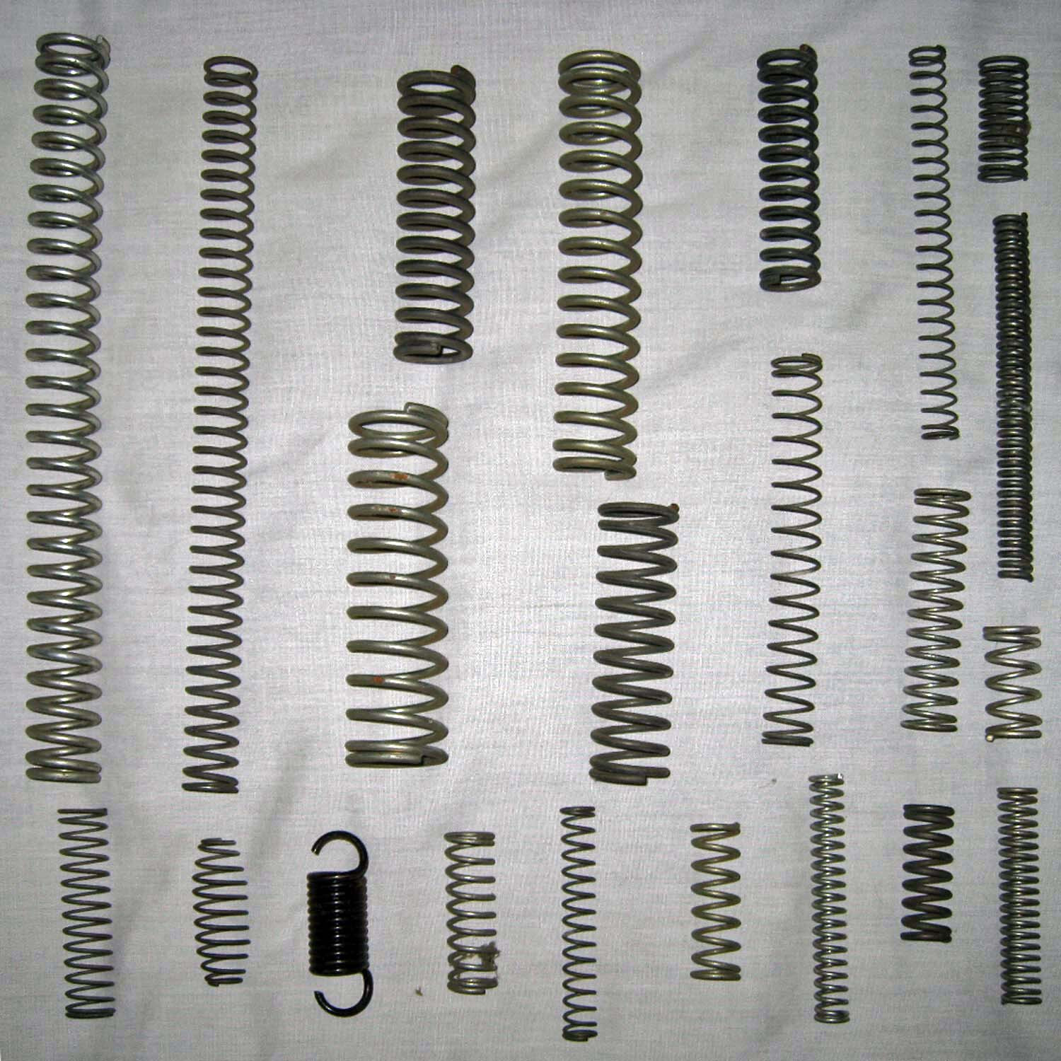 AJAX ® Wire Specialty Company – Retail DISPLAY Springs LOT 22 – Large Size – NEW