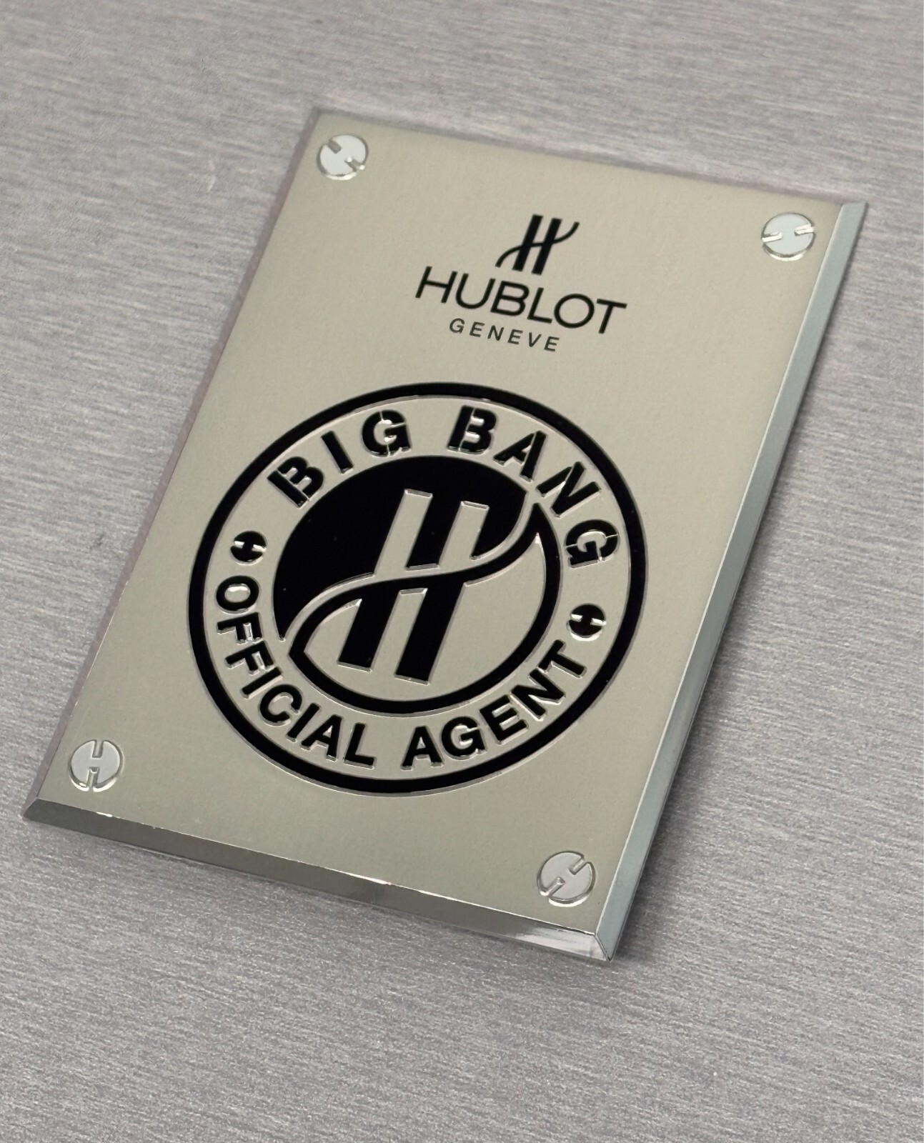 ORIGINAL AUTHENTIC HUBLOT FOLDING SHOWCASE DISPLAY PLAQUE SELLing STANDING