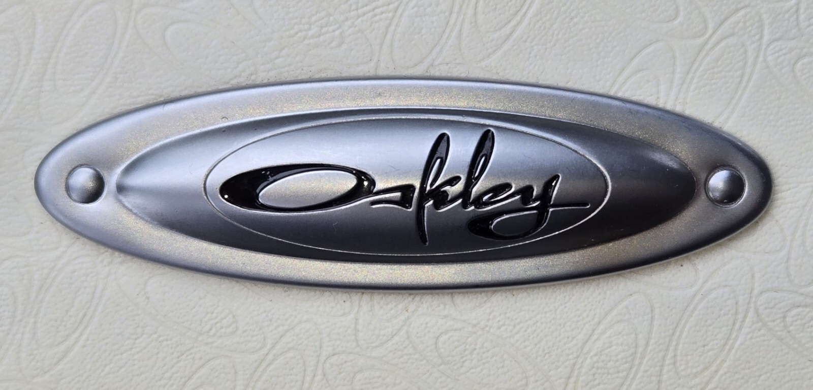 New OAKLEY 15″ O Logo Sunglasses Store Display Shelf Case Eyewear Tray Off White