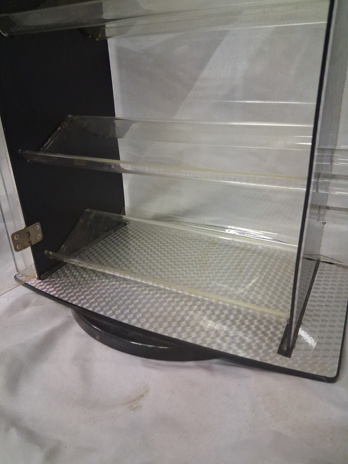 Vintage Colibri of London Locking Key Rotating Countertop Display Case *READ*