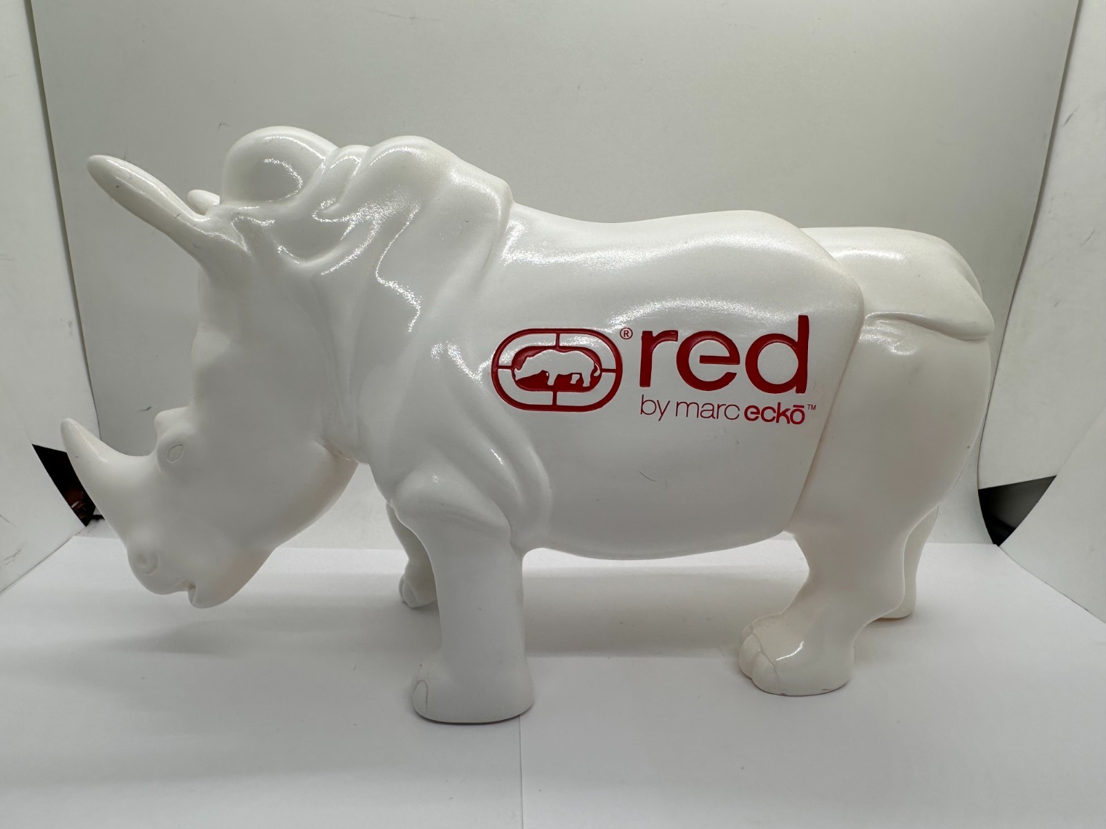 RARE MARC ECKO STORE DISPLAY WHITE RHINO RED “COLLECTIBLE” 11.5″x6.5″