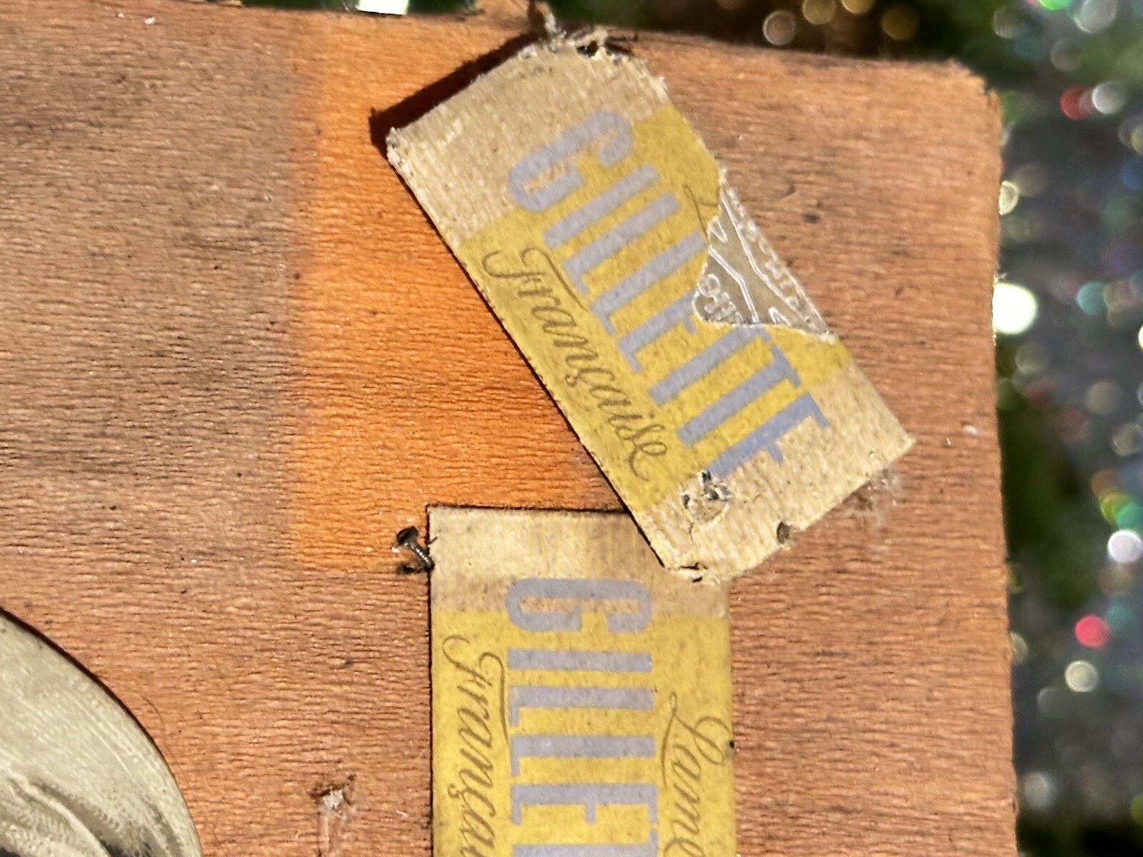 Advertising Cardboard & Gillette & H Bouquet Paris & Enamel Plaque