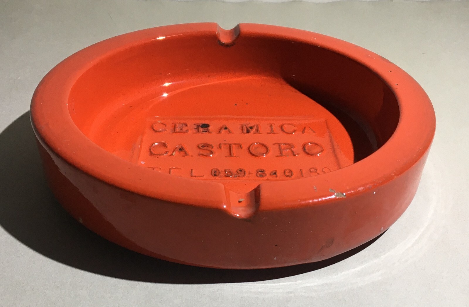ADVERTISING ORNAMENT-COLLECTIBLE ASHTRAY-DECORATIVE CERAMICS-USEFUL