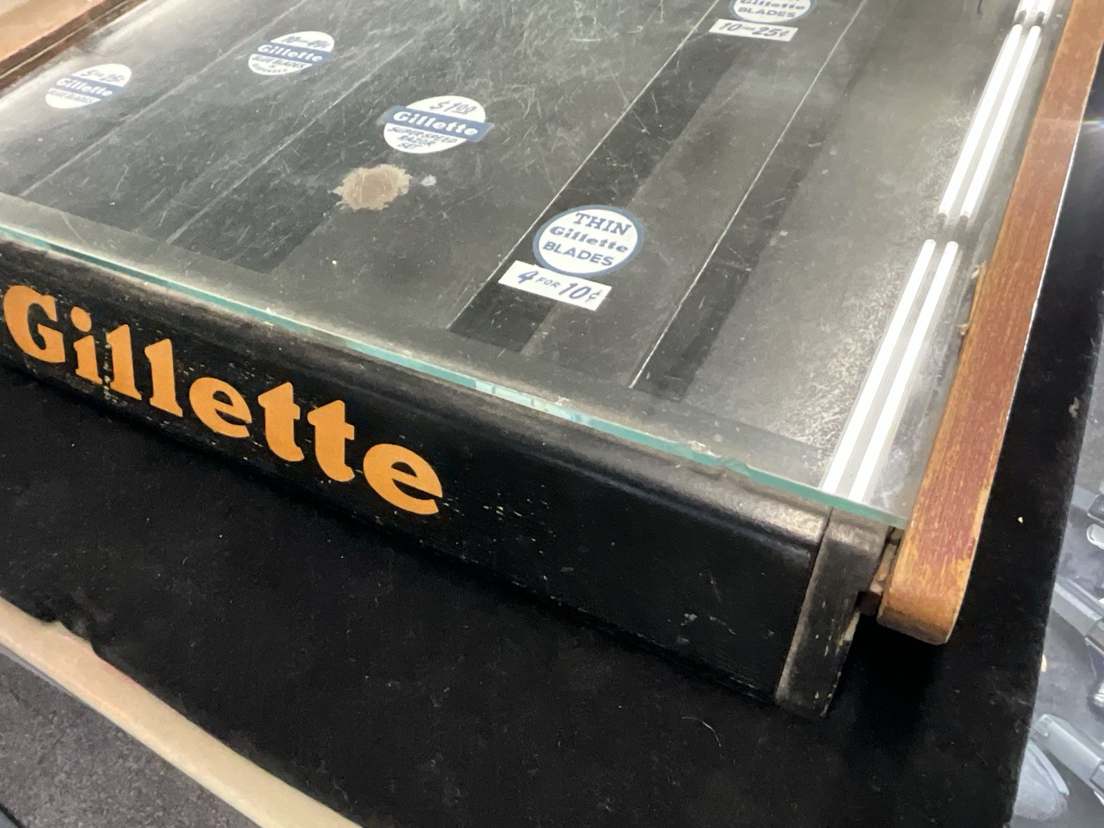 DEFECTIVE Gillette Display Case Razor Blades Wooden Store Glass Top 1940 G3D