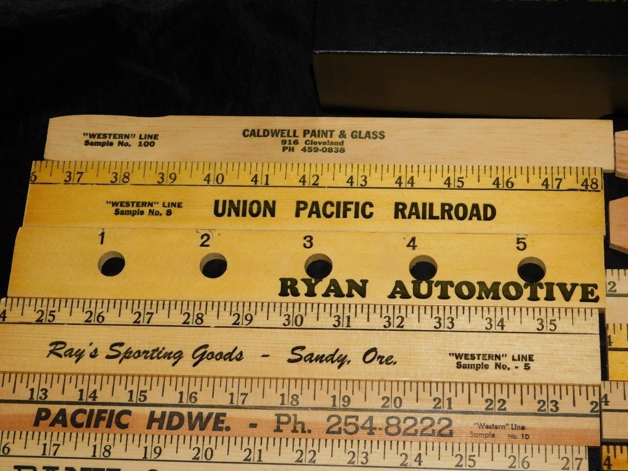 Western Line Yardsticks Salesman Sample Box Lot 18 Mini Rulers Union Pacific RR