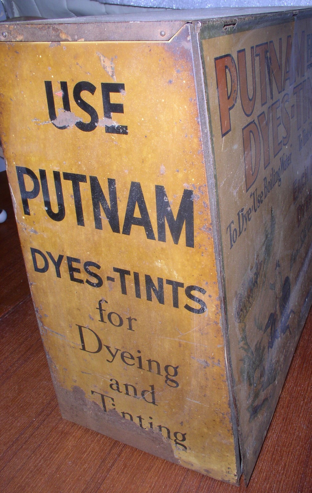 Putnam’s Fadeless Dyes-Tints antique Store Counter Display Cabinet Metal/Wood
