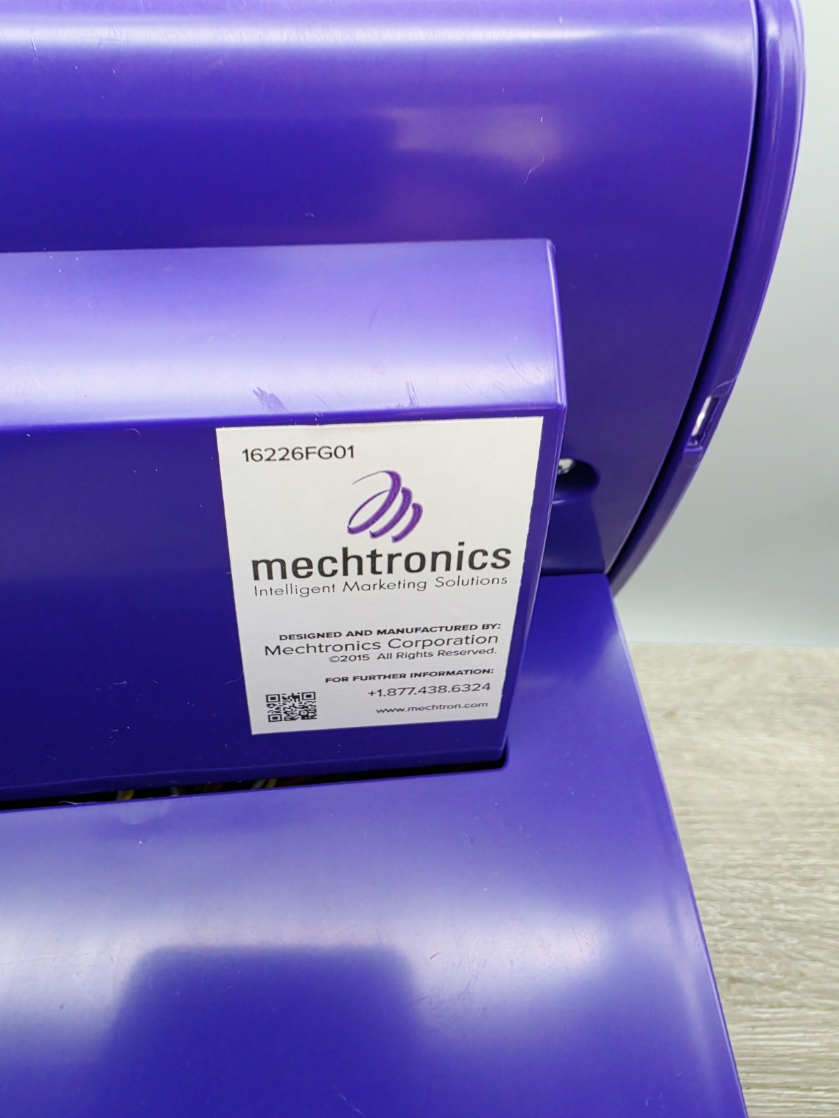 Gillette Venus Swirl retail display showcasing razors “Flexiball” Motion Sensor