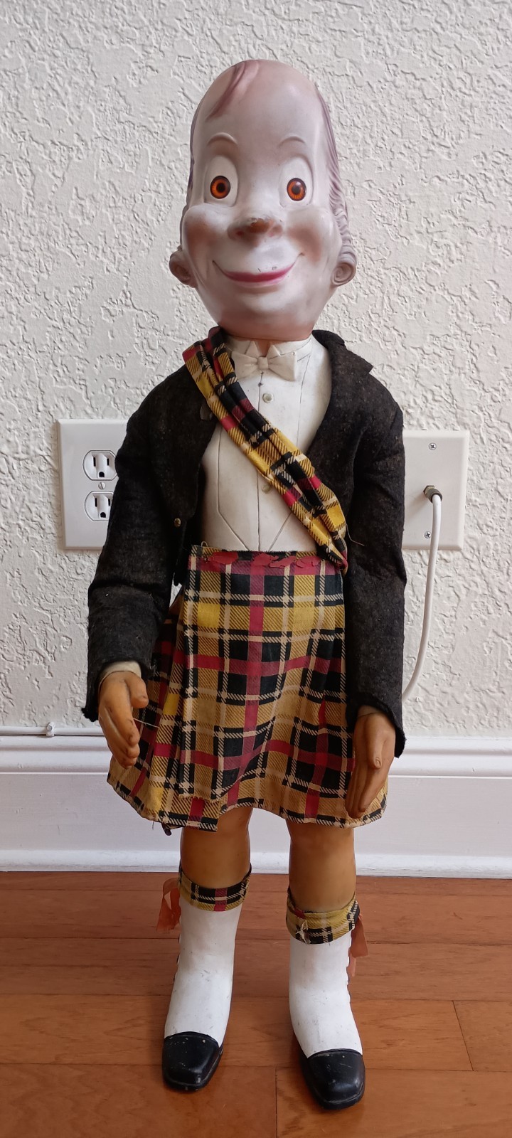 Vintage 1950s Old Smuggler Scotch Whisky MR FERGUS Figure Store Display 27”