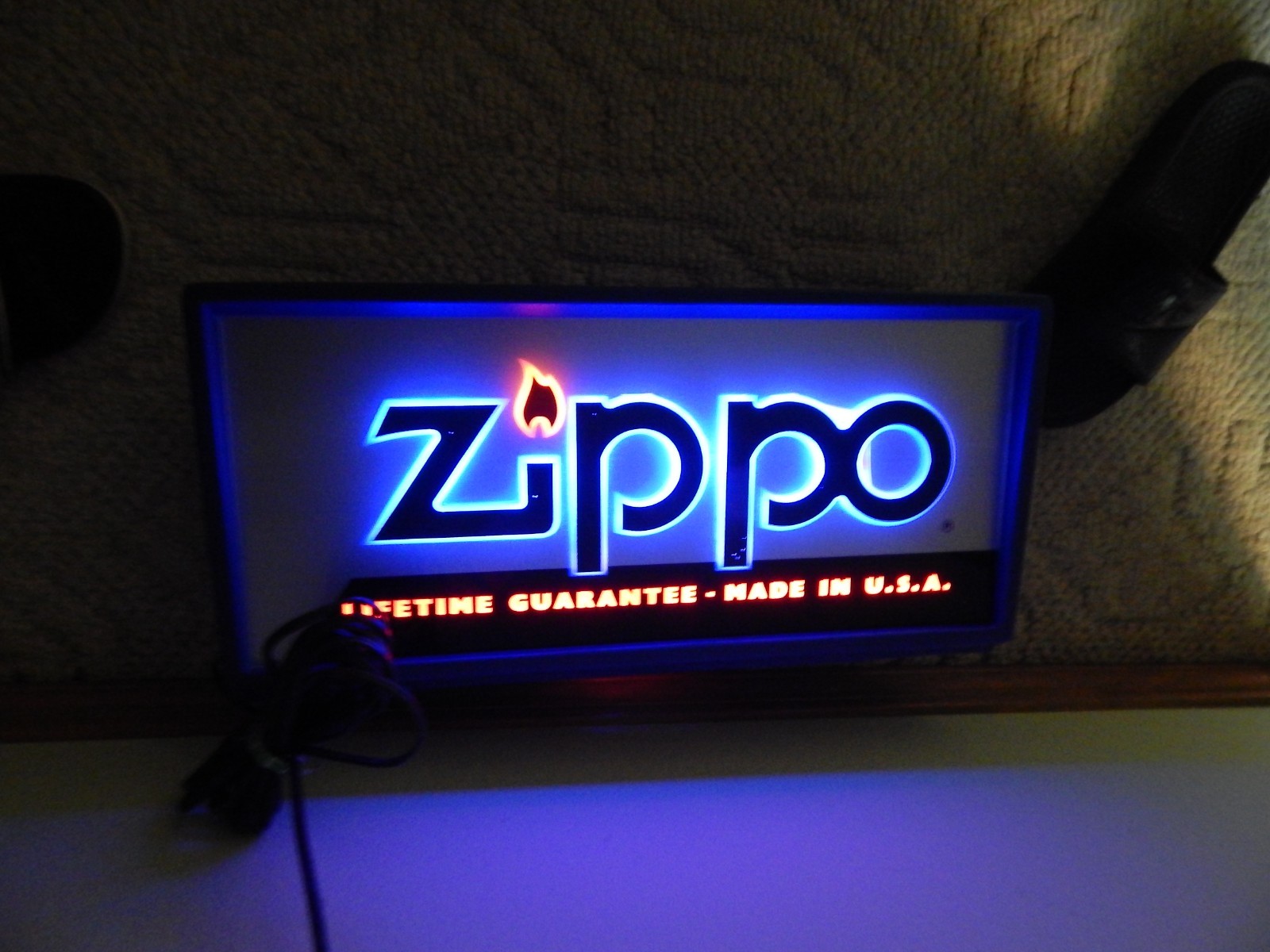 ZIPPO LIGHTED PROMOTIONAL COUNTER / WALL HANG, STORE DISPLAY LIGHT, 20″x9”