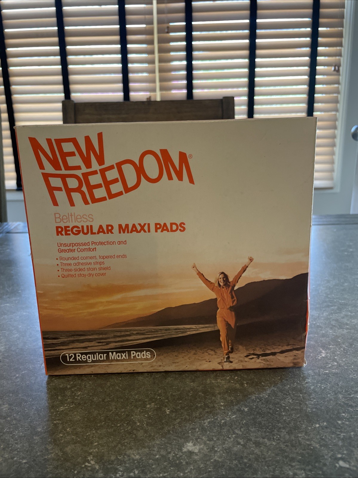 Vintage New Freedom Beltless Maxi Pads advertising Set Prop 70’s 80’s 12 Count