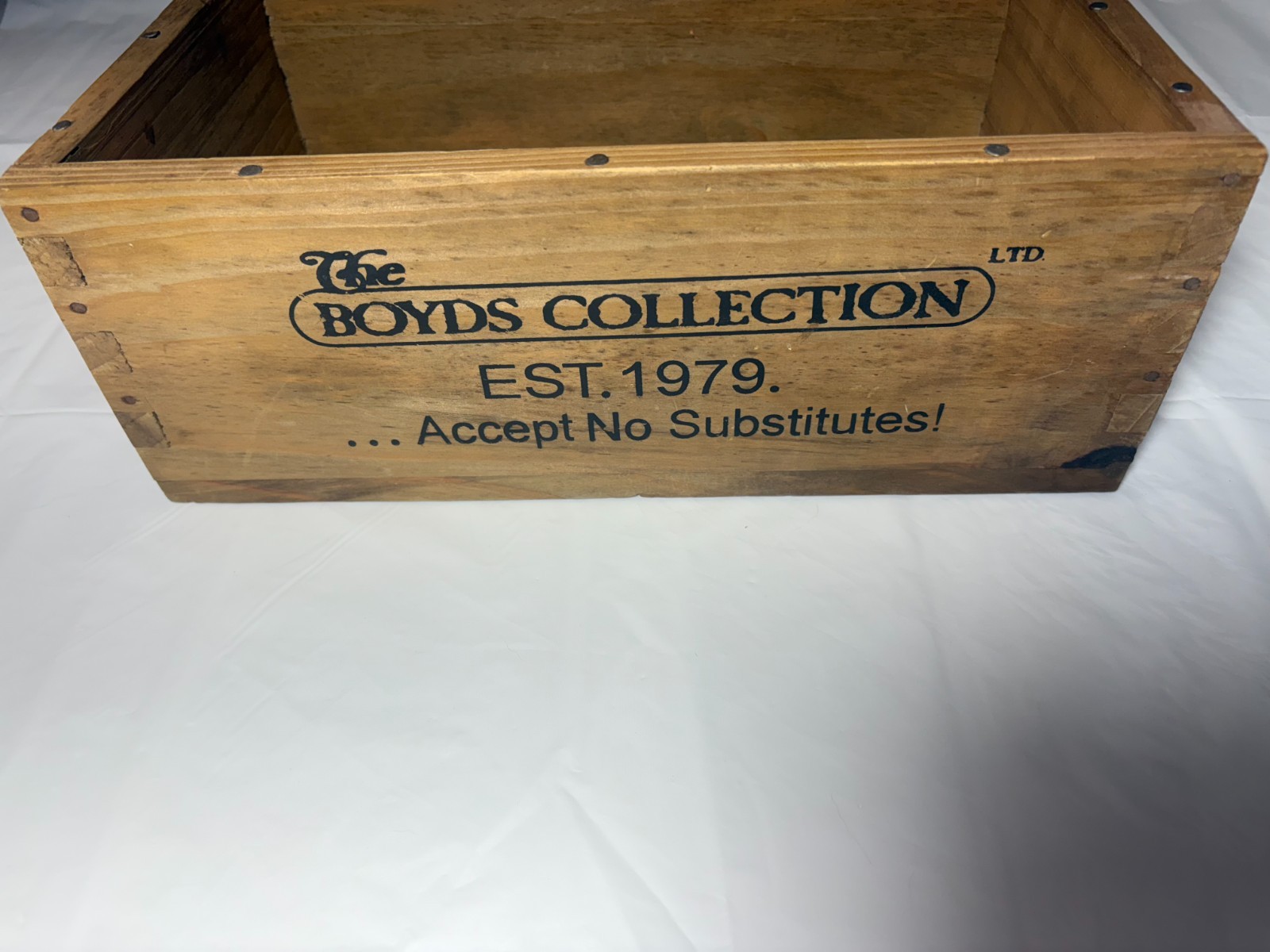 EUC Boyd’s Bears Wooden Crate Box Shelf Small Store Display