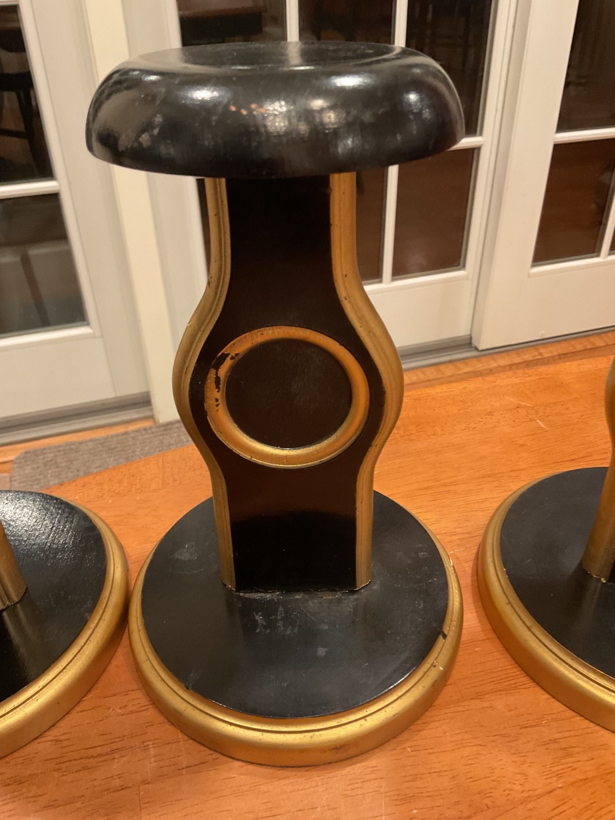 3 HOLLYWOOD REGENCY WOODEN BLACK & GOLD HAT /WIG DISPLAY STANDS – NO MONOGRAM