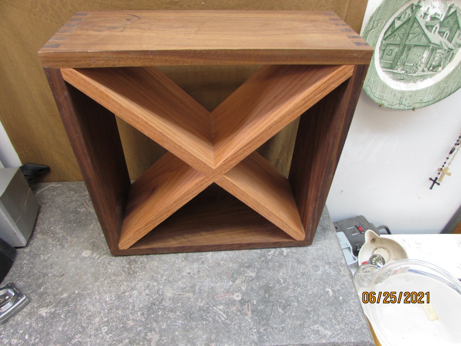 solid wood display very unique 15-1/2″ x 15-1/2″