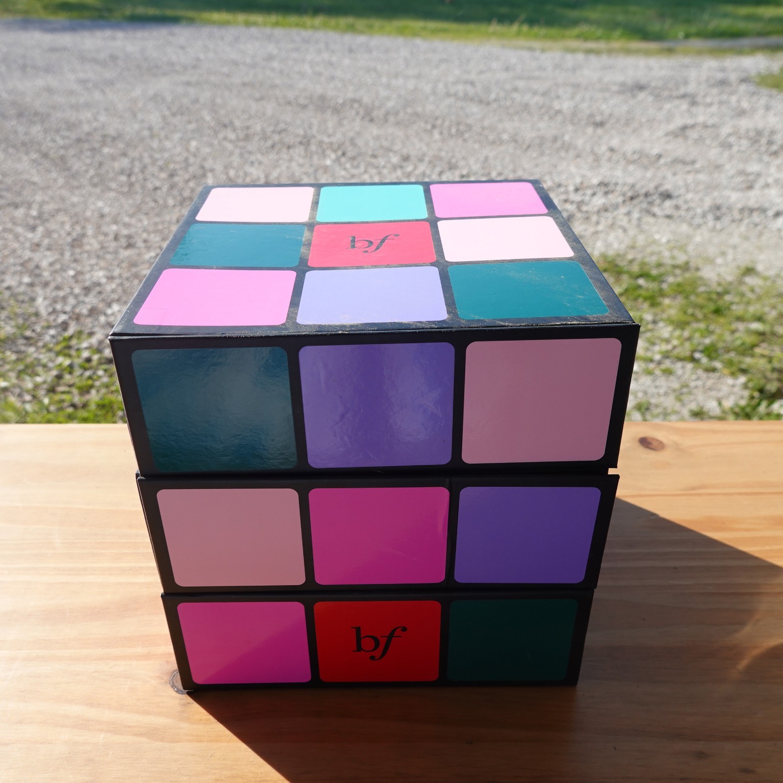 EMPTY. Benefit Cosmetics Advent Calendar Glam Cube 2025. FOR DISPLAY