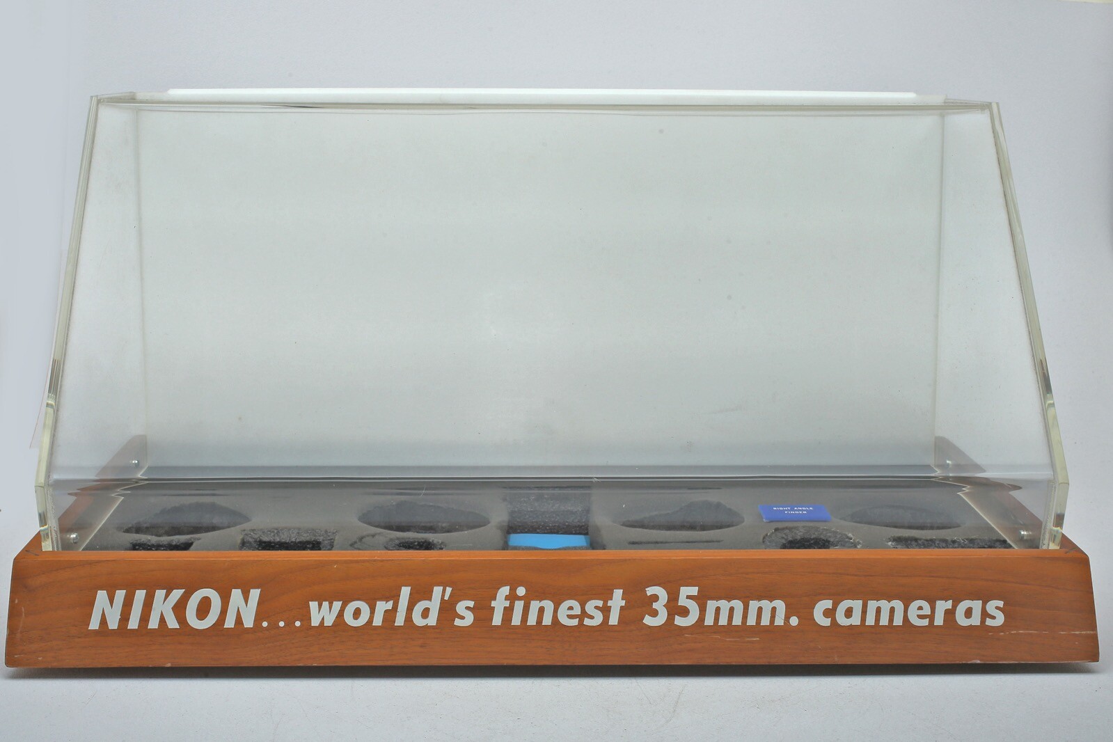 Nikon Worlds finest 35mm Cameras F Body+/Lens+Accessory Store Display+EARLY+RARE