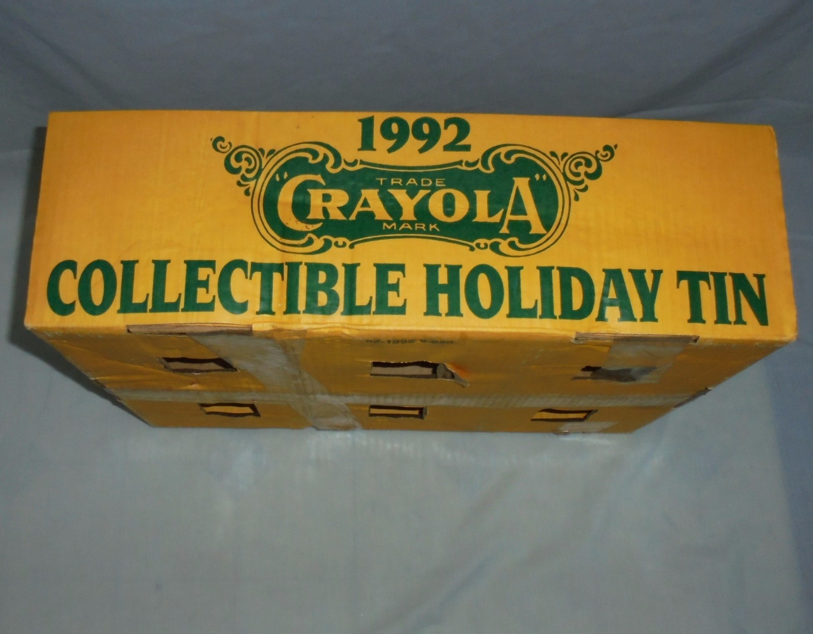 Crayola Collectible Holiday Tin Ornament Bear 64 Crayons Box Store Display 1992