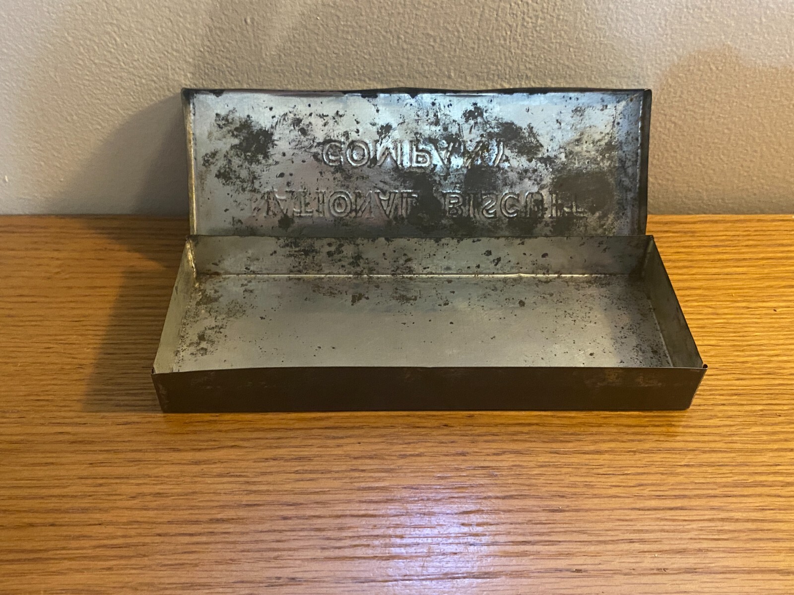 National Biscuit Company Embossed Early Tin Antique Advertising Display LA-13