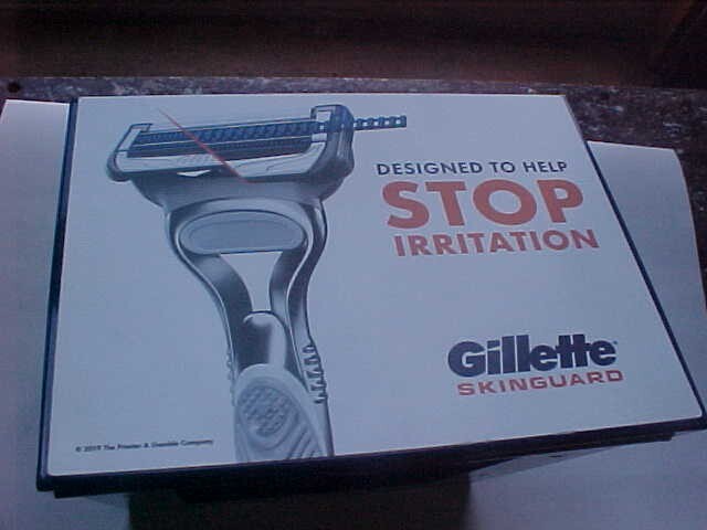 Gillette RAZOR Store counter Display GILLETTE SKINGUARD 2019 PROCHER & GAMBLE CO