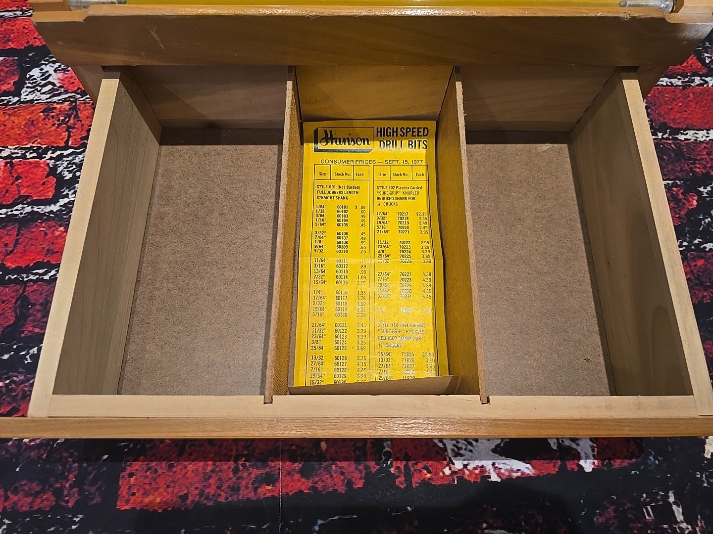VINTAGE Hanson Drill Bit Advertising Counter Display Cabinet – w/ 54 DRILL BITS