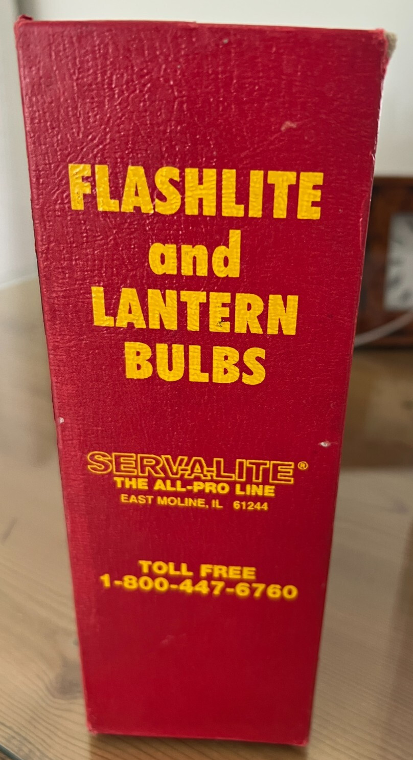Vintage SERV-A-LITE Flashlite Bulb Merchandiser No. 300 Display
