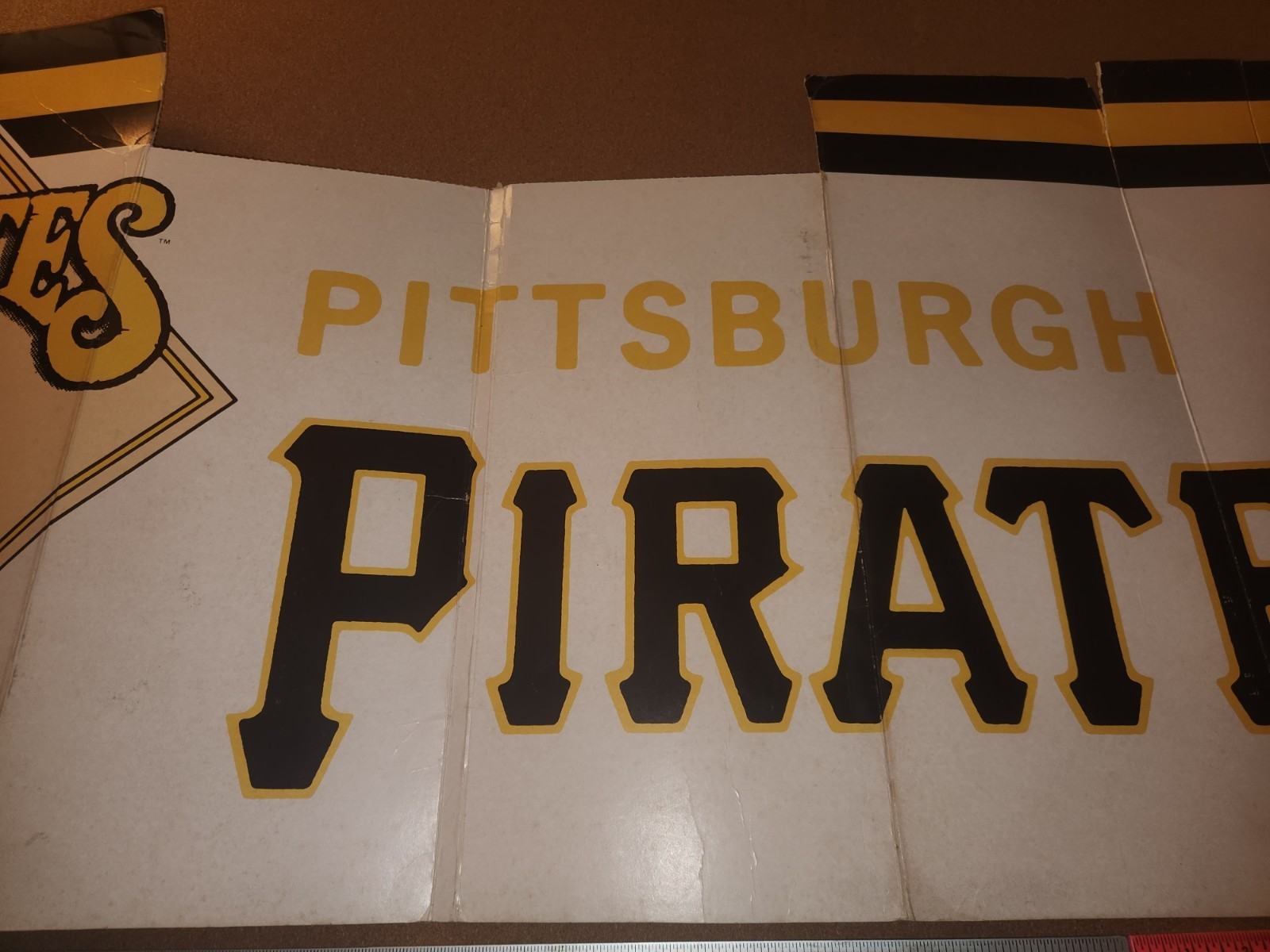 Vintage 1987 PITTSBURGH PIRATES Cardboard STORE DISPLAY 48″ x 21″ inches Used